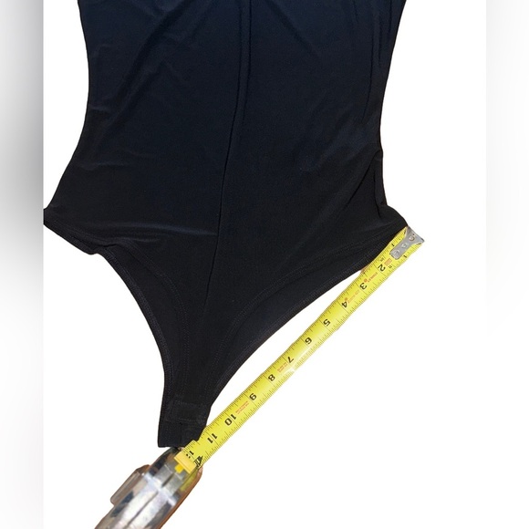 Forever 21 Black Bodysuit With Sheer Sleeves Size Medium - Picture 6 of 9